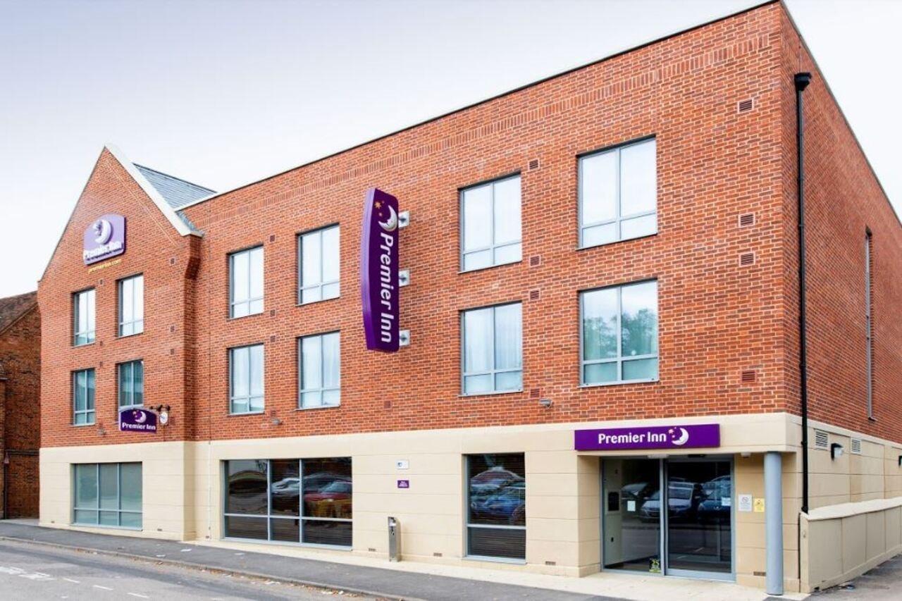 Premier Inn Hitchin Town Centre Экстерьер фото